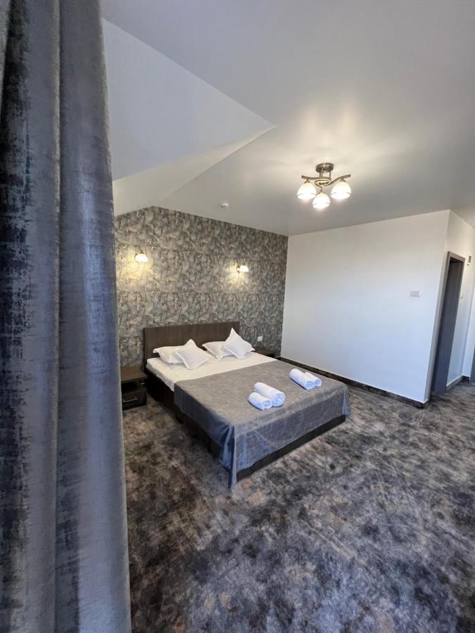 Motel Infinit Тиргу-Жіу Екстер'єр фото