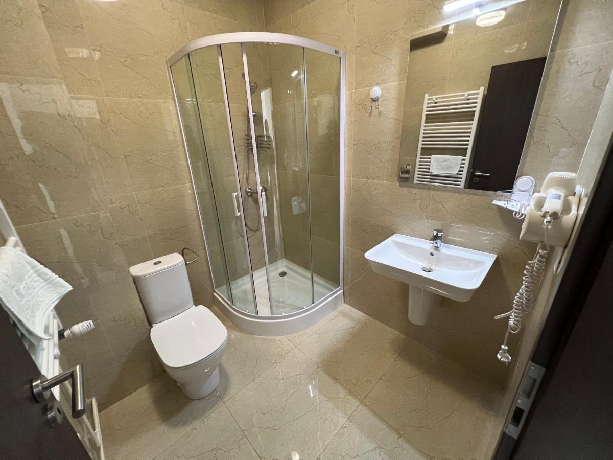 Motel Infinit Тиргу-Жіу Екстер'єр фото