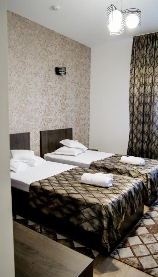 Motel Infinit Тиргу-Жіу Екстер'єр фото
